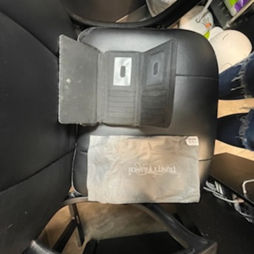 Trinity Ranch purse and wallet - Picture 6 of 10